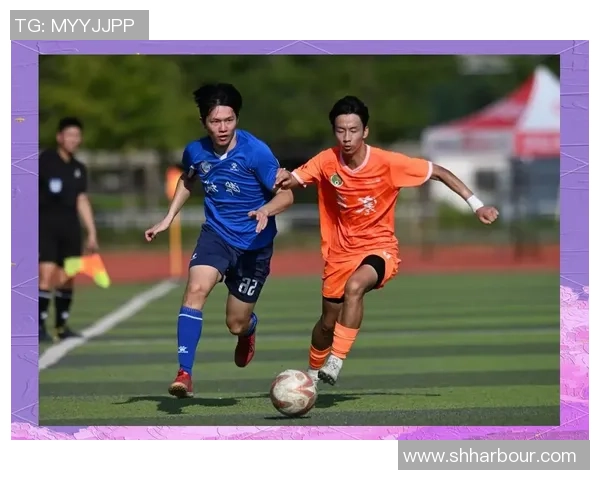 当足球巨星逐渐老去仍在绿茵场坚持追逐梦想