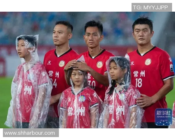 球星舞动足球梦技艺与激情的完美融合展现球场风采