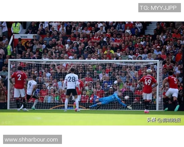 《传奇球星瞬间定格 展现足球场上的无与伦比风采》